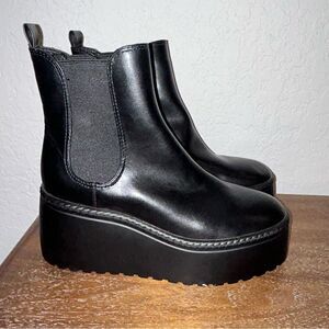 Nine West Henrita Chunky Platform Pull On Boots